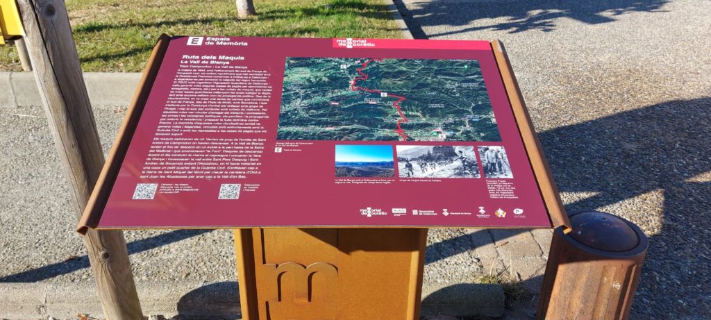 Faristols explicatius de la ruta dels maquis a les comarques de la Garrotxa i el Ripollès