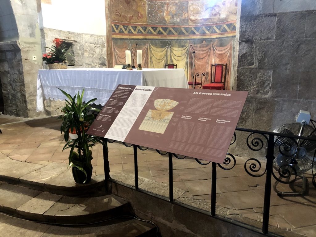 Senyal interpretativa de les pintures romàniques de l’església de Santa Eulàlia de Vilanova de la Muga